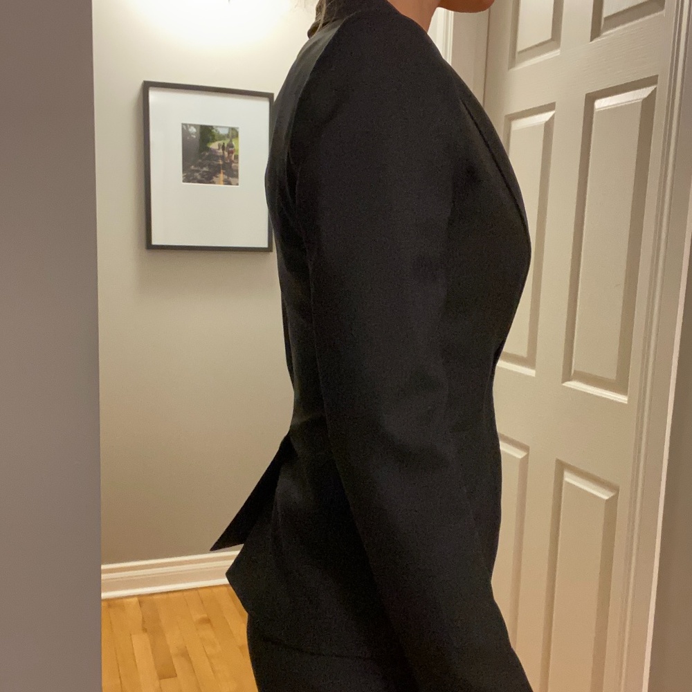Dolce & Gabbana Black Wool suit - barely worn - Picture 6 of 12